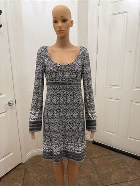OC by Oleg Cassini Black White Long-Sleeve Scoop Neck Empire Waist Dress Sz 4